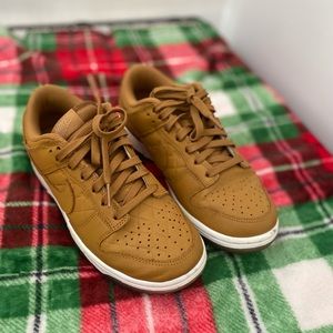 Nike Low Dunks. Size 7.